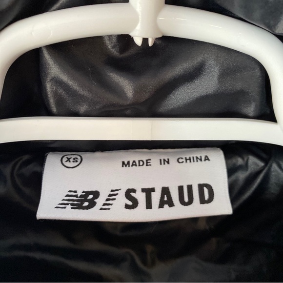 New Balance Puffy Staud Vest Fleece Collared Womens Size XS - Picture 7 of 13